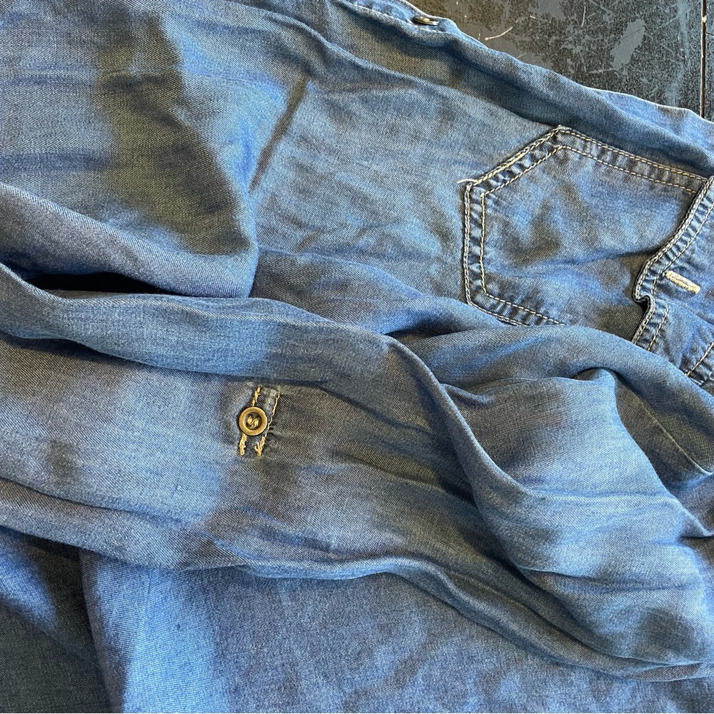 Iris Classic Blue Button Shirt - image 7